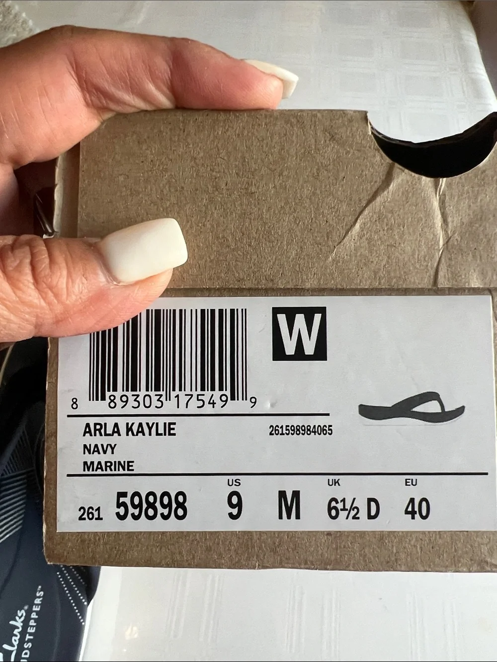 Clarks Cloudsteppers Black Padded Thong Sandals NWT